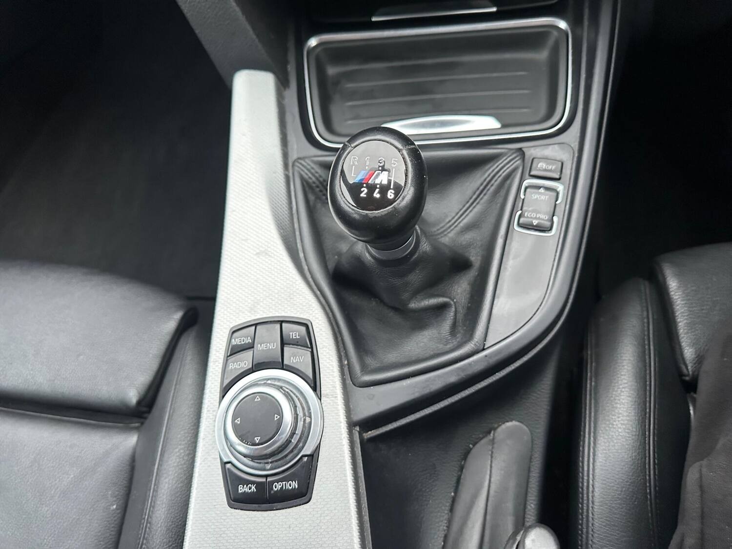 2015 BMW 3 Series, photograph 22