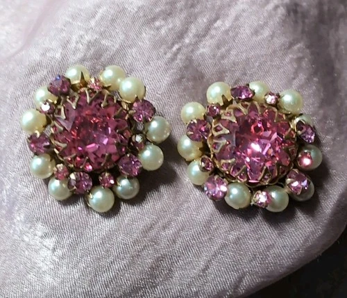Vintage Miriam Haskell Clip Earrings Pink And Pearls Set In Gold Tone