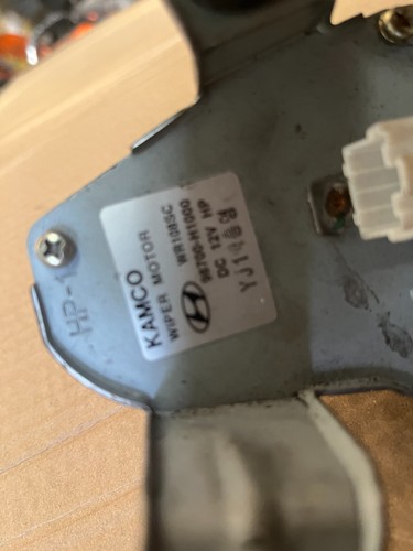 HYUNDAI TERRACAN 5DR REAR WINDSCREEN WIPER MOTOR 98700-H1000 #KM2 - Picture 3 of 4