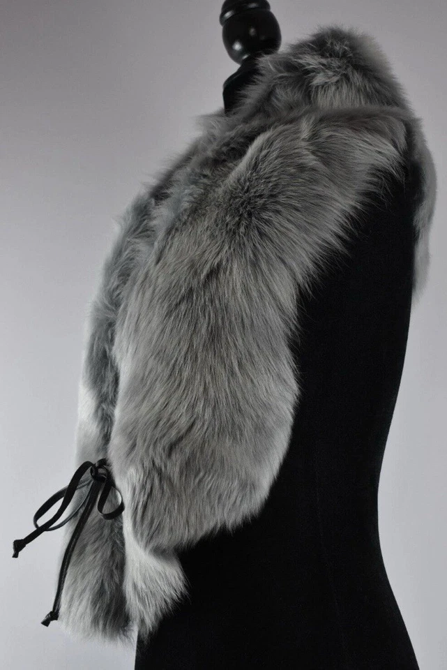 Nuevo UGG Piel de Oveja España Piel de Oveja Gris Encogerse de hombros Chal Envoltura Frontal Cuero Corbatas Foto 2 de 4