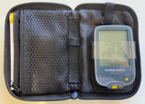 Freestyle InsuLinx Blood Glucose Meter Monitor Glucometer with Case - Picture 1 of 1