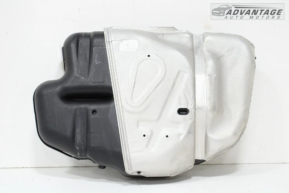 Cadillac XTS 2013-2019 3,6 L tracción delantera depósito de combustible de gasolina con escudo OEM Foto 2 de 4