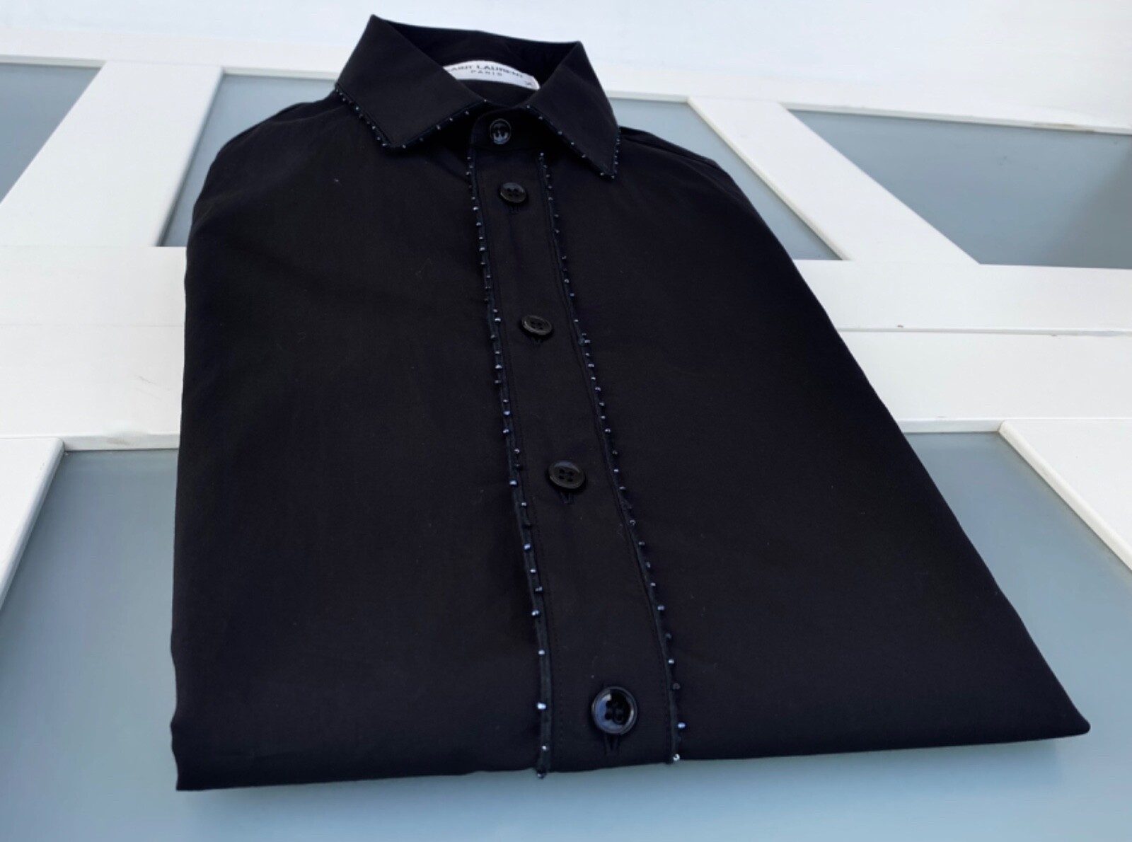 Splendida camicia elegante Saint Laurent AW19 cristallo ricamo popeline colore nero