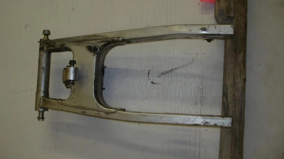 Brazo basculante Honda CBR600F3 SUPER SPORT 1995-1998 52200-MAL-305ZA Foto 3 de 3