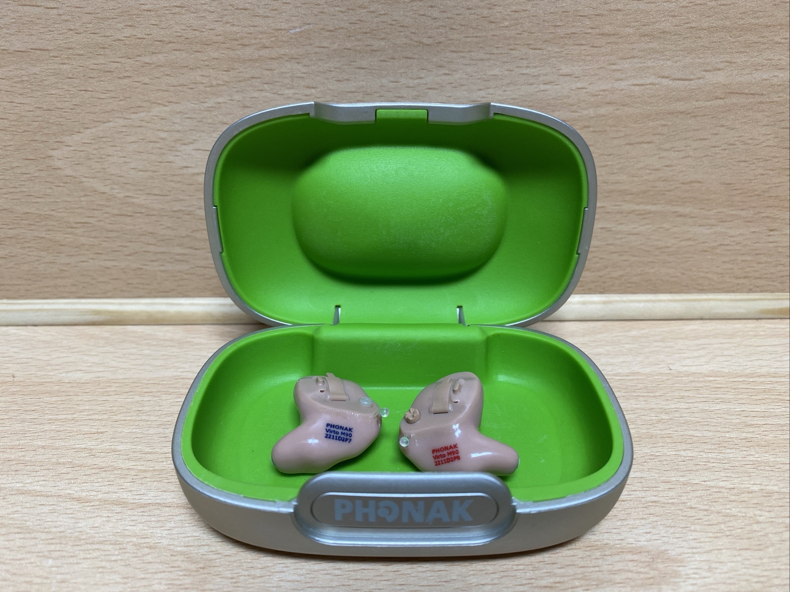 x2 Phonak Virto M90 Hearing Aids ITE With Hard Shell Phonak Case VGC