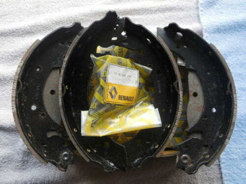 Honda C50 C70 C90 Brake Shoes 06430/GAG/505 - LME Motorcycles