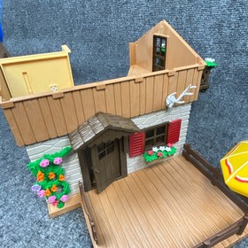 Playmobil 5422 Country Lodge Chalet 2013 Near Complete Figures Animals Retired