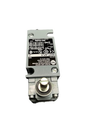 Allen Bradley Oil Tight Limit Switch 802T-APJ1 SER J Bulletin 802T