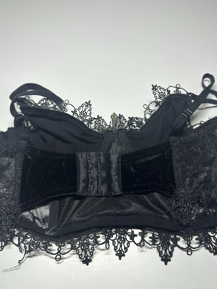 Sujetador gótico Widow Dolls Kill Sujetador de encaje de terciopelo XS negro Foto 4 de 4