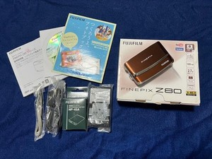 FUJIFILM FINEPIX Z80 Braun 2,7 Zoll Display HD Videokamera