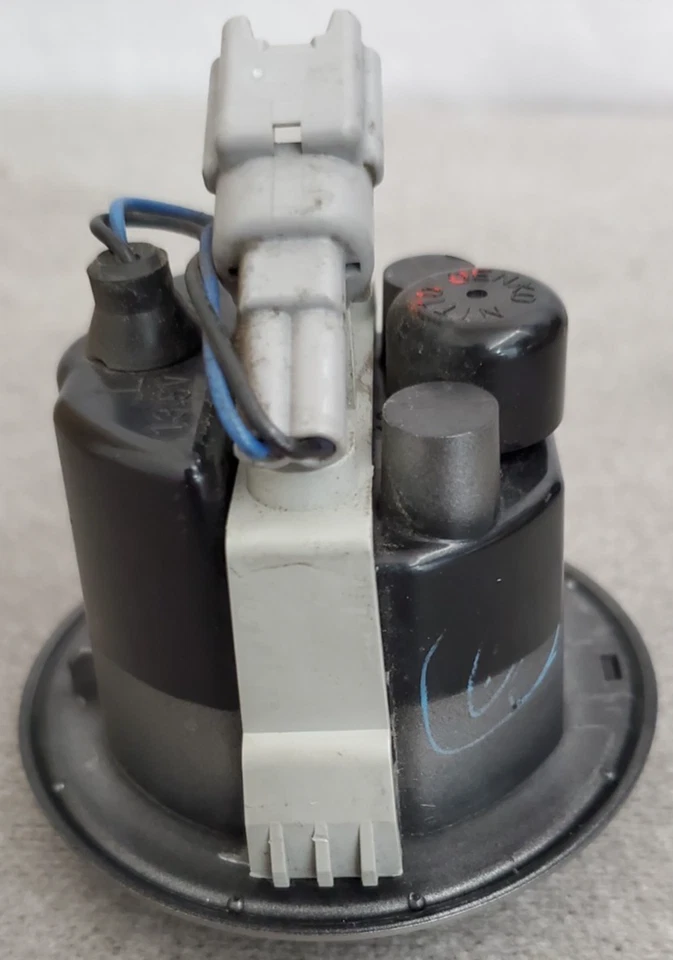 Genuine Nissan Repeater Lamp 26165-6GA0A OEM - Image 4 of 4