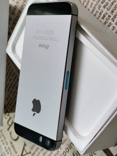 99%New Apple iPhone 5S 16/32GB 64GB Black White Gold Fully UNLOCKED(any carrier) - 第 15/22 張圖片