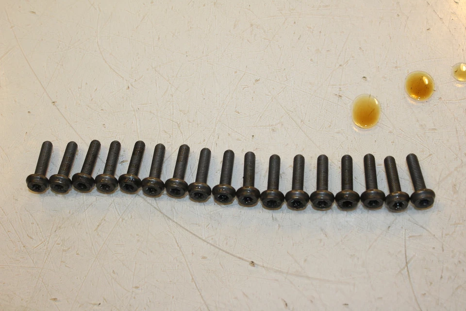 2014 BMW F800 GT Clutch Side Engine Motor Cover 6610956 - Изображение 2 из 4