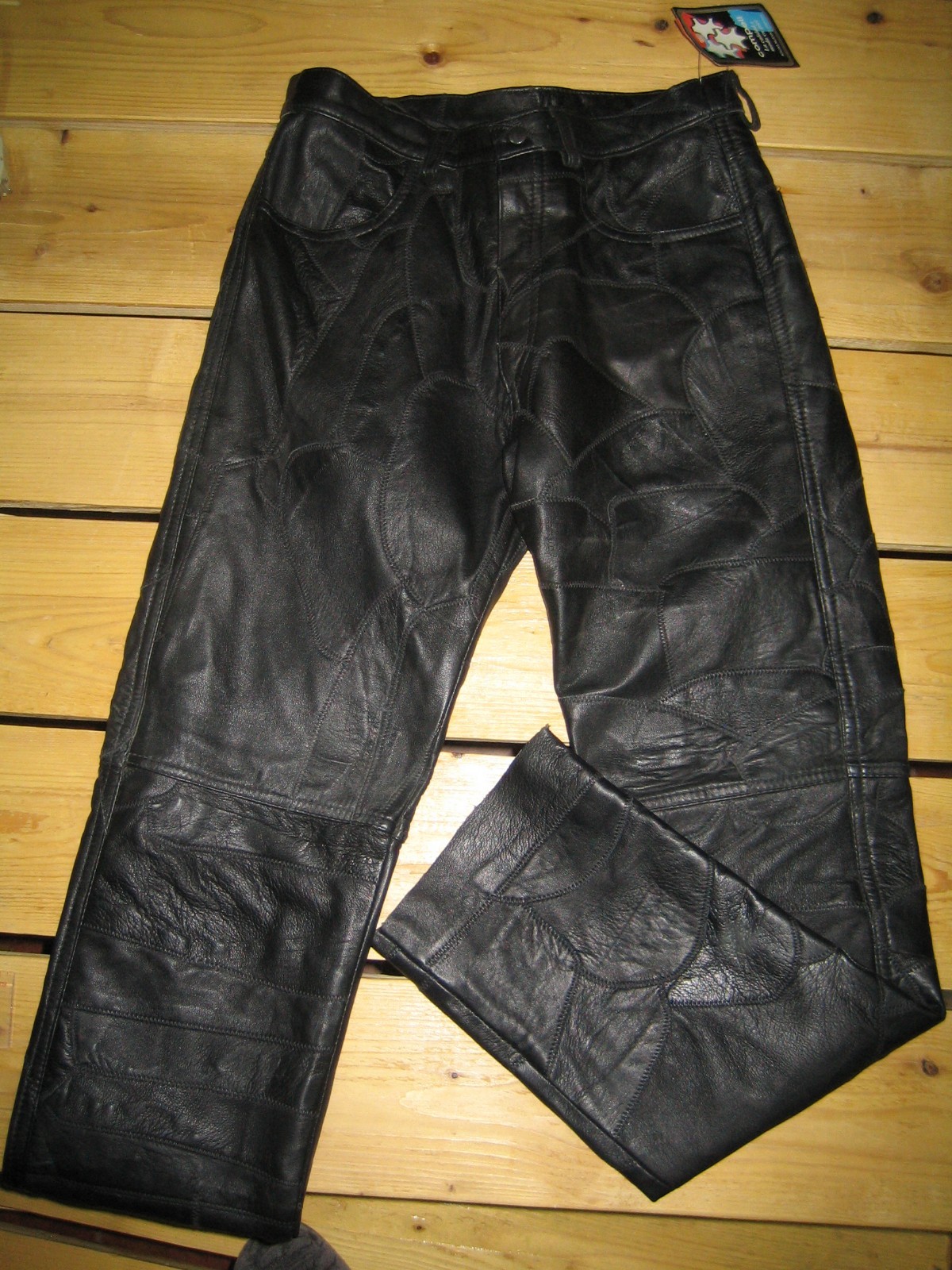 Pantalon vaquero retales piel ovino cuero negro talla 38 (modelo tipo 501)