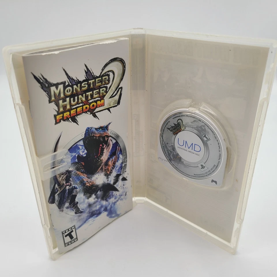 Monster Hunter Freedom 2 W/ Manual Case Sony Playstation Portable PSP Capcom - Image 4 of 4