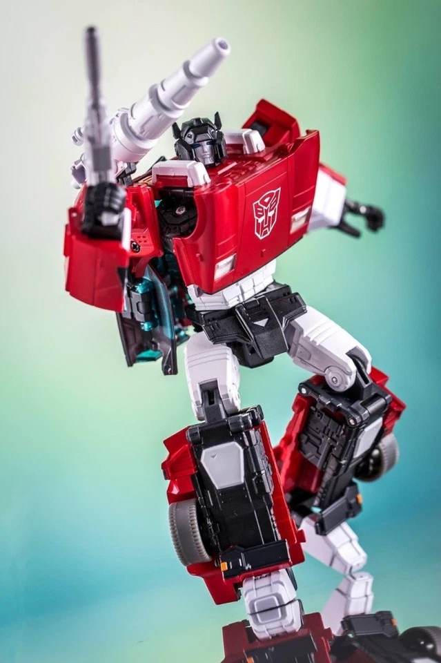 Masterpiece MP12+ Autobots Lambor 5" Action Figure Toy New in Box - Image 3 of 4