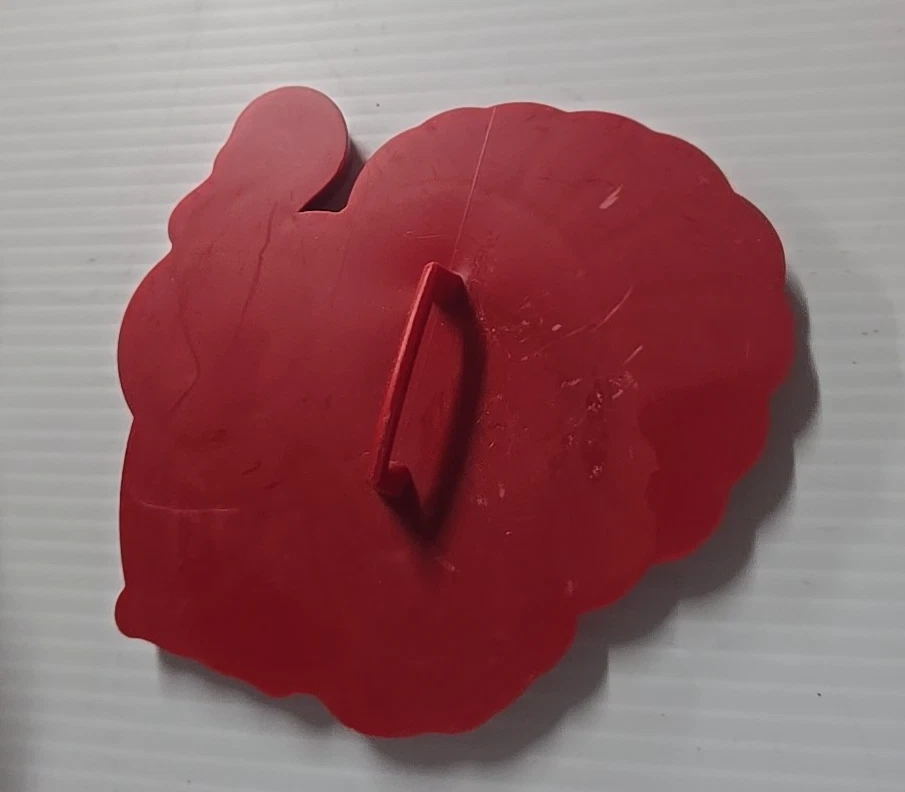 Vintage Tupperware 1970s Red Plastic Cookie Cutter USA Turkey Thanksgiving - Image 3 of 4