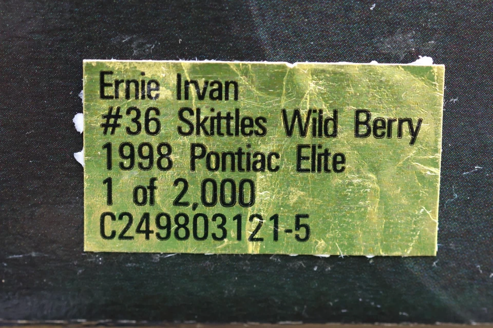 Pontiac Grand Prix 1998 Ernie Irvan Elite #36 Skittles Wild Berry RCCA 1:24 NUEVO Foto 2 de 4