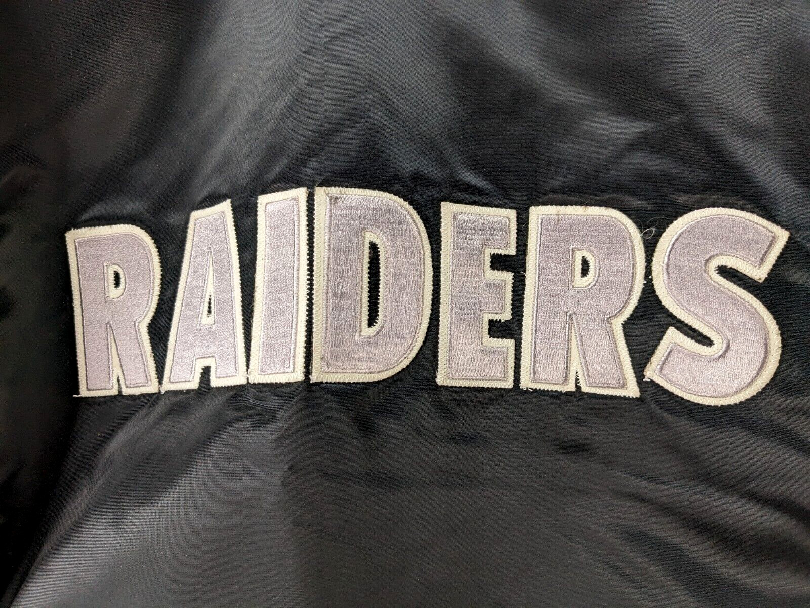 Vintage STARTER Oakland Las Vegas Raiders Silver Black Reversible Jacket Large image 6