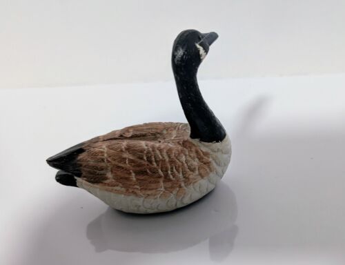 Hand Painted Canada Goose Figurine 4.5" Resin - Picture 2 of 3