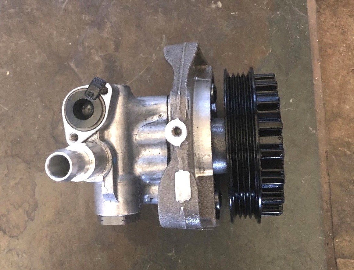MERCEDES BENZ POWER STEERING PUMP, PART# 0004661400, GENUINE OEM  