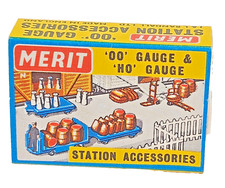 Vintage Merit OO/HO Gauge Railways Model Station Accessories J&L Randall Boxed.
