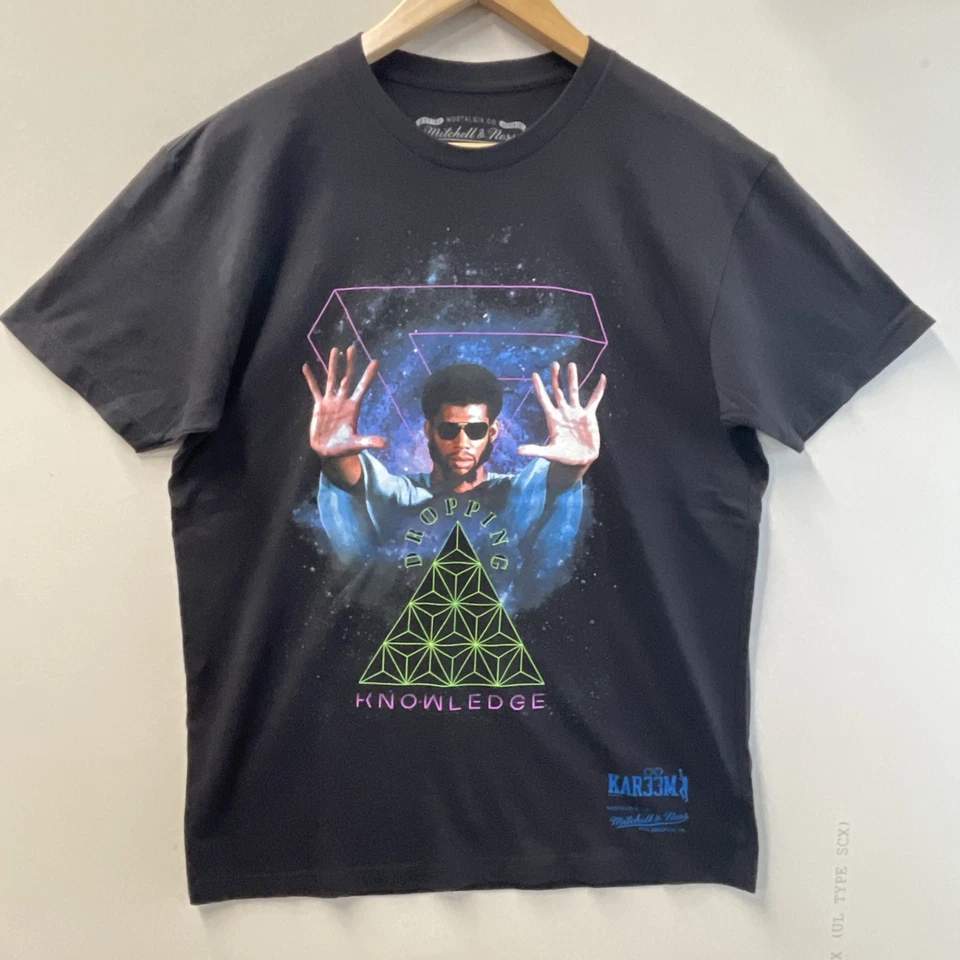 Mitchell & Ness Kareem Abdul Jabbar T-Shirt Men’s M Blk Dropping Knowledge NWOT - Image 2 of 4
