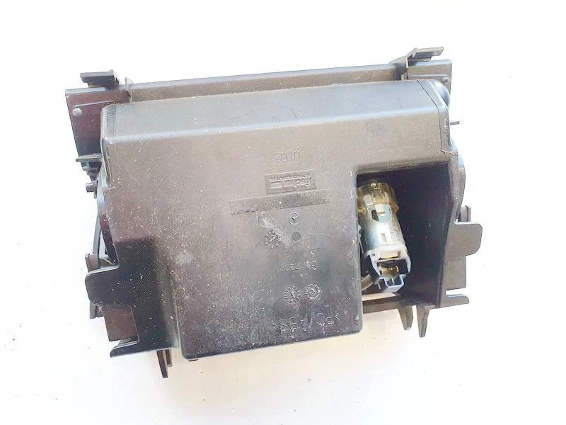 a2118101330 Cenicero Mercedes-Benz Clase E de1945345-13 Foto 3 de 3