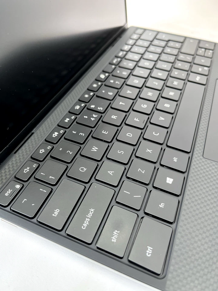 Dell XPS 13 9310 Intel Core i7 11th Gen 16GB RAM 1TB SSD Windows 11 Pro - Image 3 of 4