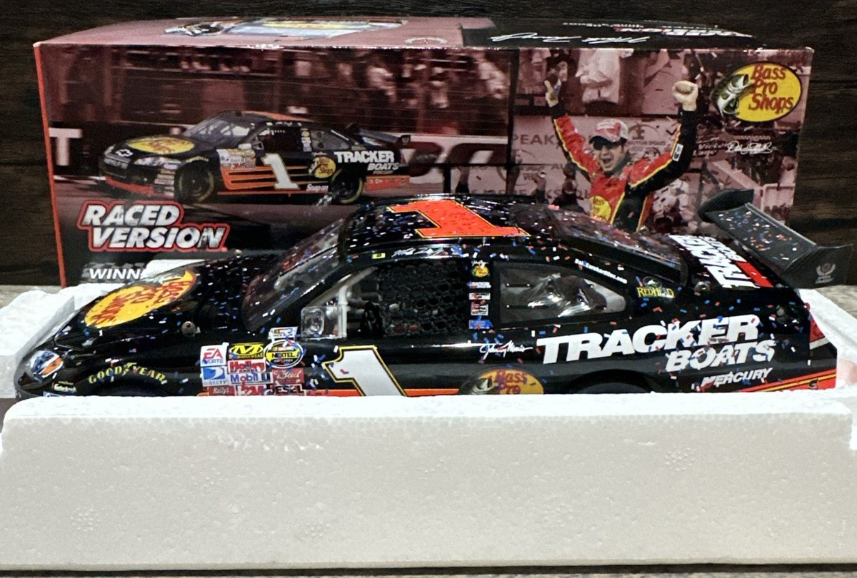 2007 Martin Truex Jr Bass Pro Shops Dover Win Chevrolet COT 1/24