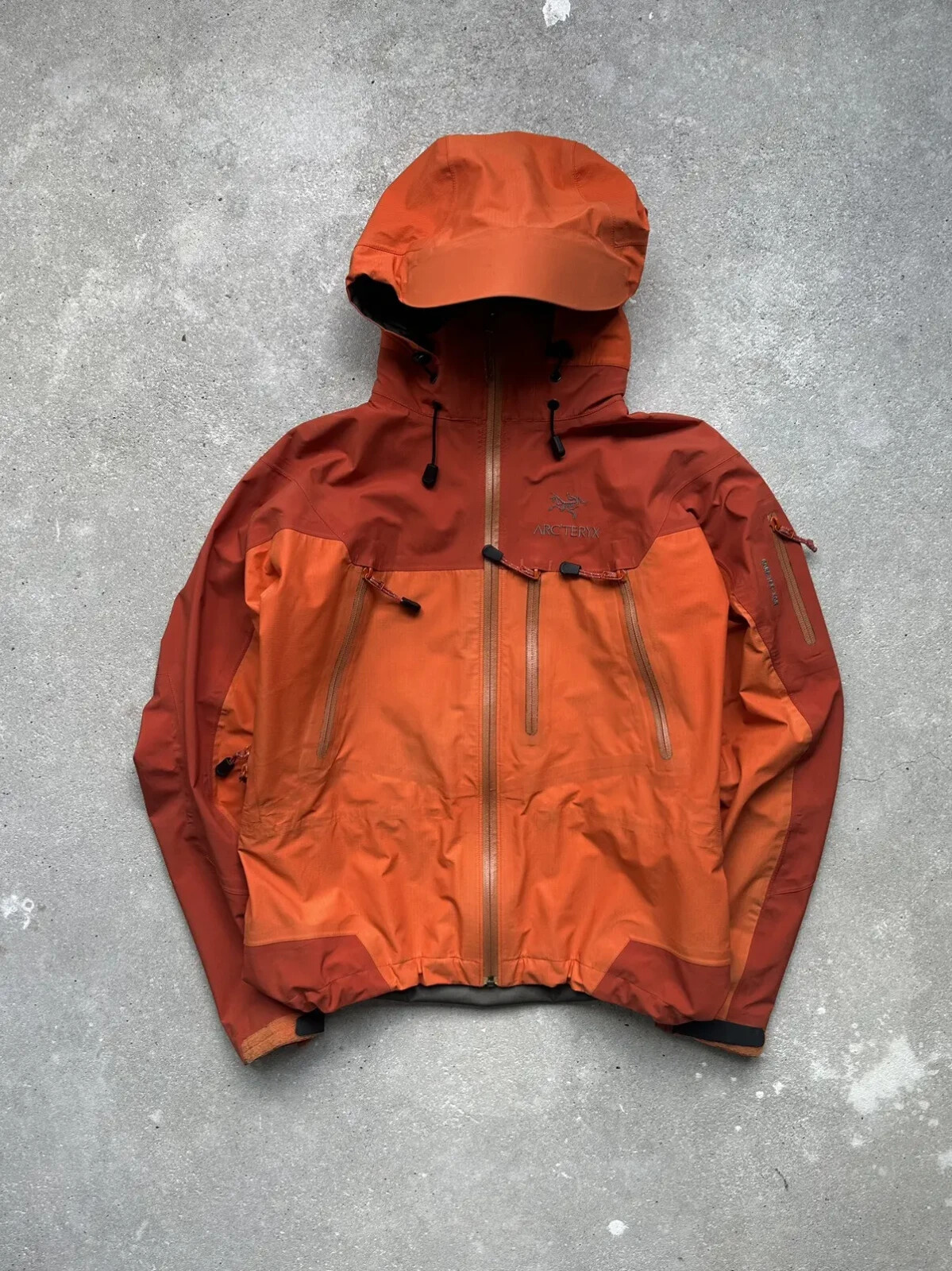 ARC'TERYX Giacca vintage Arcteryx arancione Gore Tex taglia S