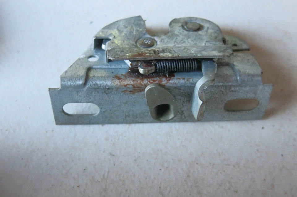 Vintage Chrysler Lift Gate Latch for Dodge Omni 1979-1990 (5207383) - Image 4 of 4