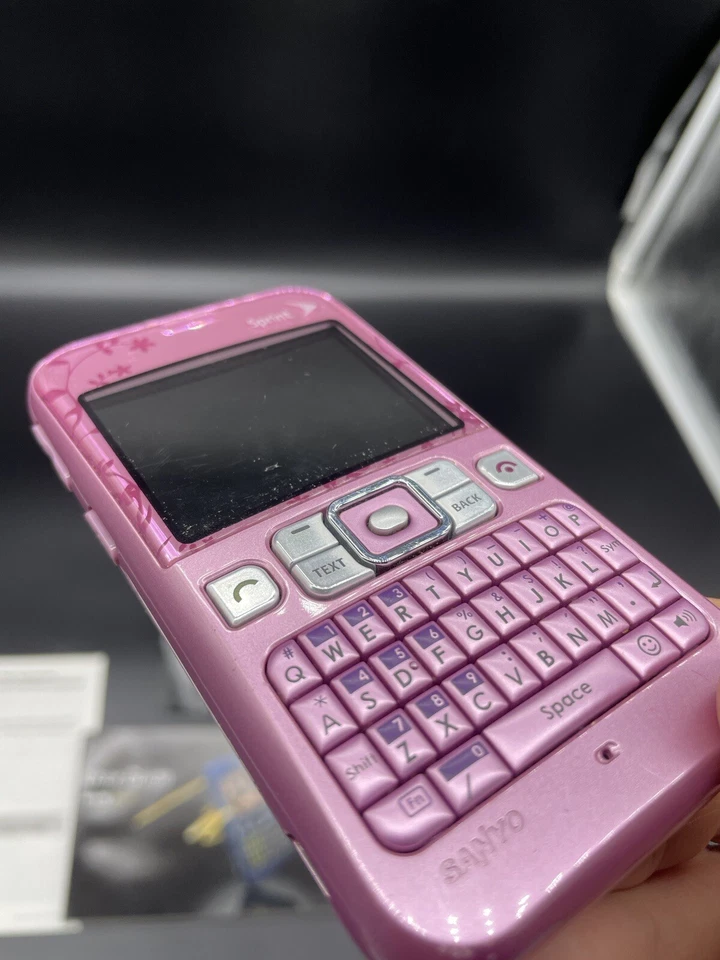 RARE!! Sprint Sanyo Pink SCP-2700 WORKS! - Image 2 of 4