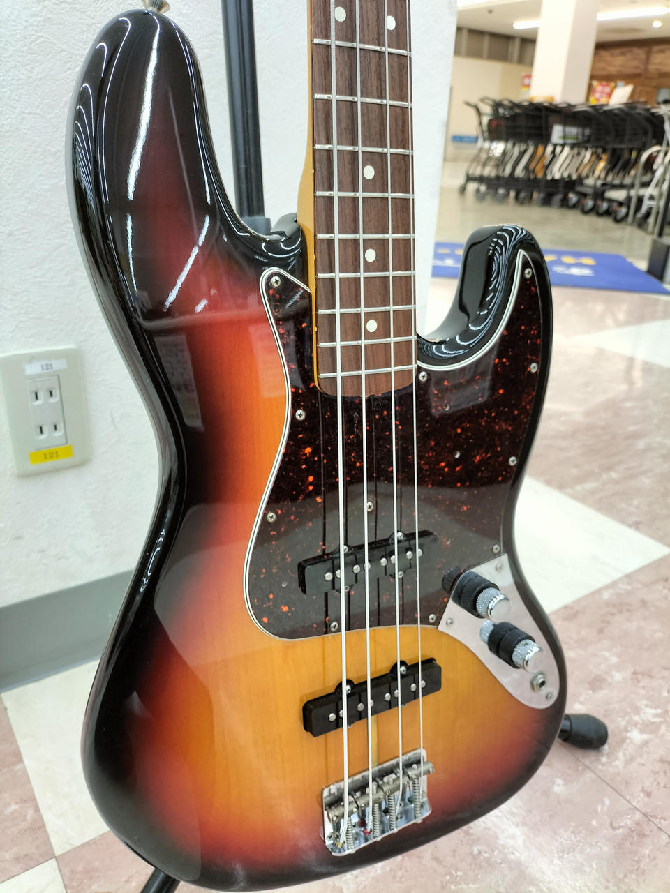 Fender USA American Vintage 62 Jazz Bass gebrauchte E-Bass-Gitarre 