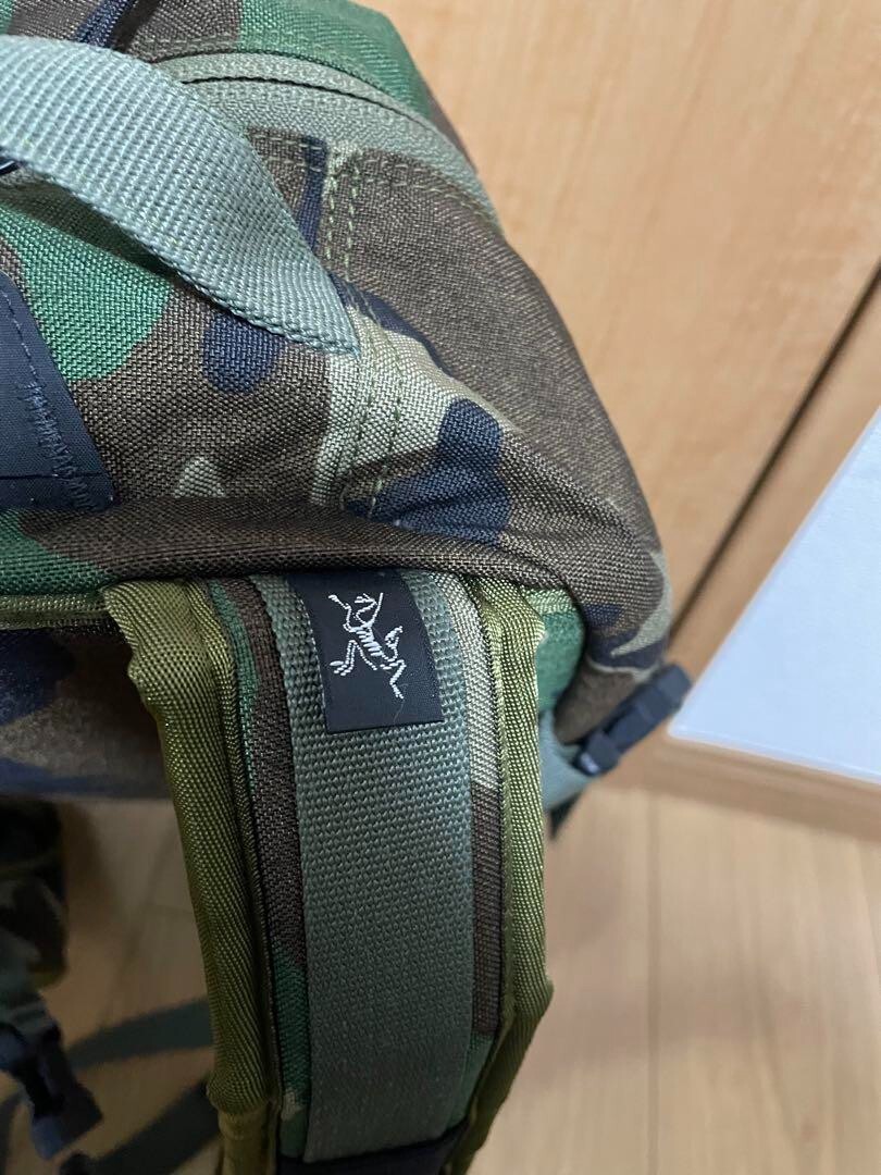 Arc'teryx Canada CHARLIE Camouflage Charlie Leaf Rare 2405M Arc'teryx Canada CHARLIE Camouflage Charlie Leaf Rare 2405M