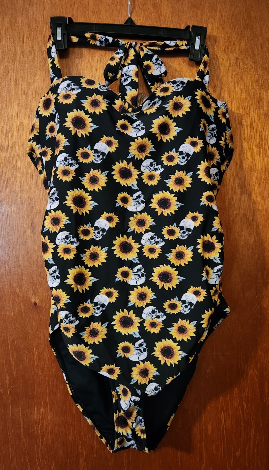 Hot Topic One Piece Bathing Suit Size 2X Sunflowers Skulls Halter