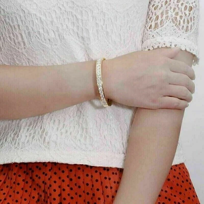 Brazalete Brazalete Tenis 6.Ct Corte Redondo Diamantes Creado en Laboratorio Acabado Oro Amarillo 14K Foto 3 de 4