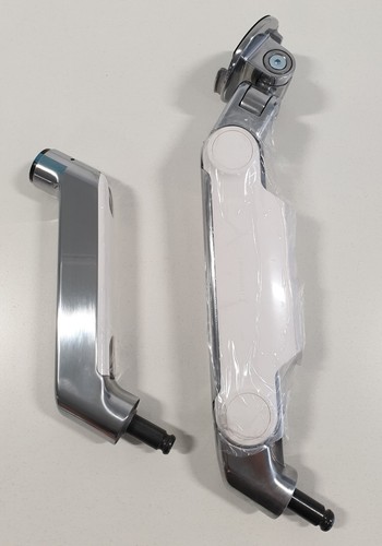 Humanscale M8.1 Monitor Arm + M/Connect2 USB-C dock - Picture 9 of 21