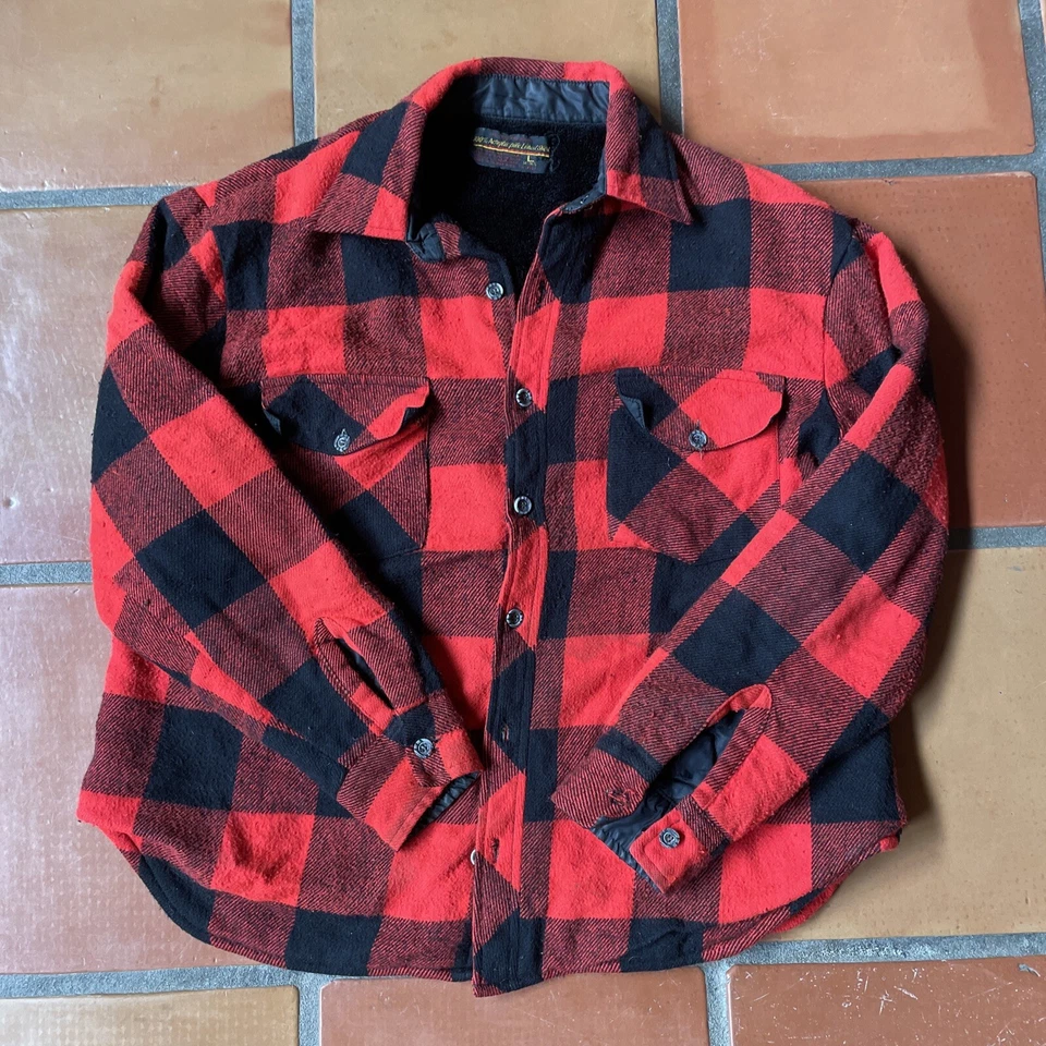 Chaqueta De Colección Montgomery Ward Para Hombres Grande Abotonada Roja Búfalo Forrada a Cuadros De Colección Foto 2 de 4