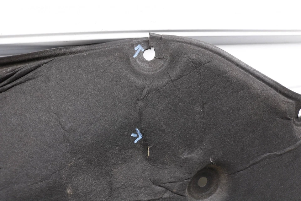 2010-2015 BMW 550I GT - HOOD Insulation / Sound Blanket 9138474 - Image 2 of 4