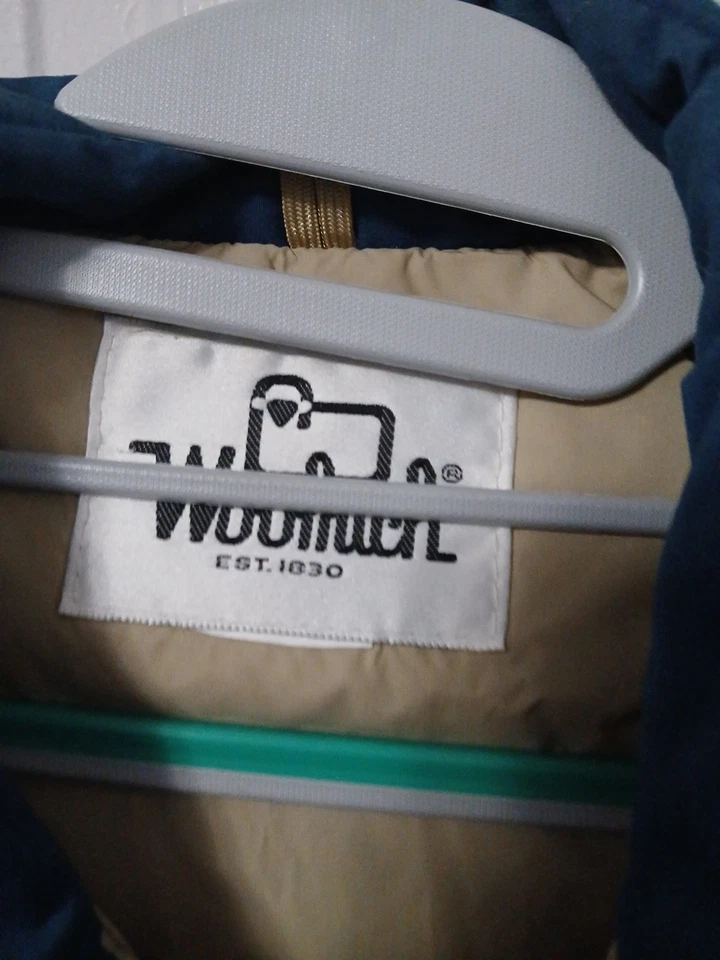 Woolrich Women’s Sz M Blue/ Beige Button Up Vest - Image 2 of 3