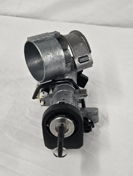 Cilindro de bloqueo interruptor de encendido Chevrolet Cobalt 2005-2010 con conjunto de llave OEM Foto 2 de 4