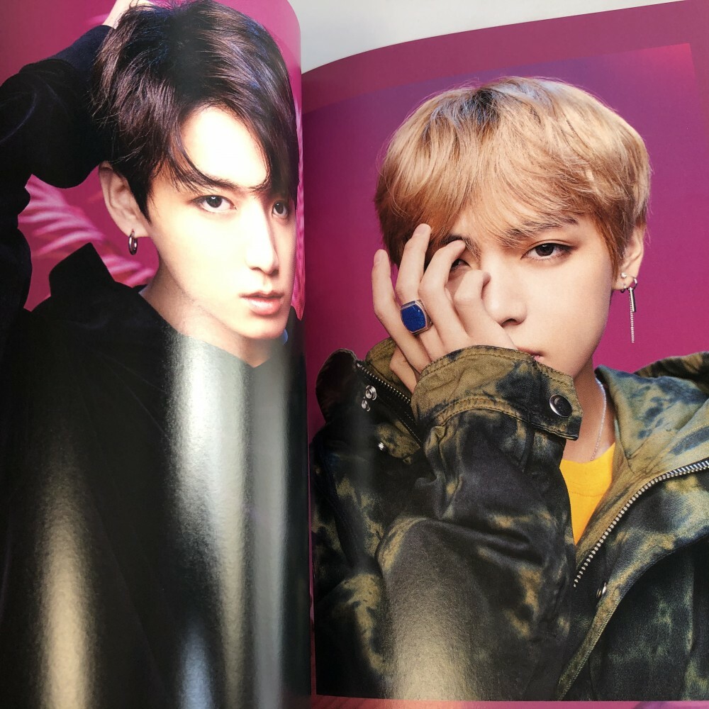 ＢＴＳ写真集、布ポスター、CD他 THE BEST OF BTS JAPAN EDITION Limited Edition CD DVD luxury