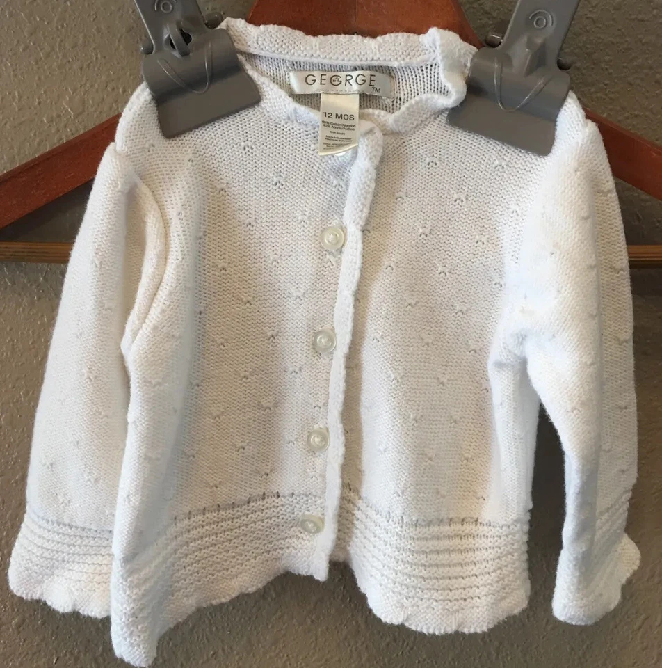 女宝宝白色开衫毛衣纽扣 12 码 Mos — 第 2/4 张图片