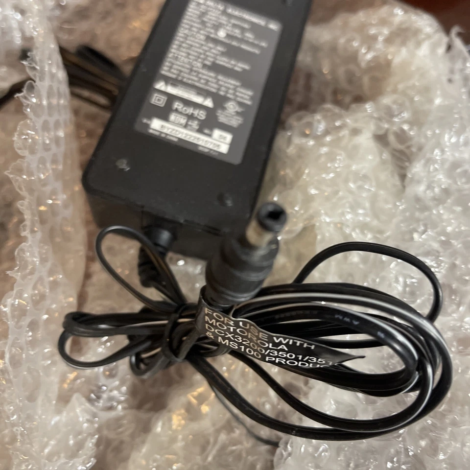 Cargador de fuente de alimentación adaptador CA/CC Delta Electronics modelo EADP-32DB A 12V 2.67 Foto 2 de 4