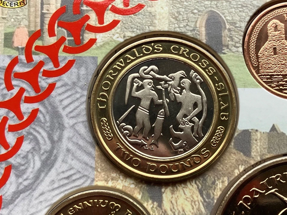 2001 ISLE OF MAN BRILLIANT UNCIRCULATED TWO 2 POUND COIN BU - Image 3 of 4