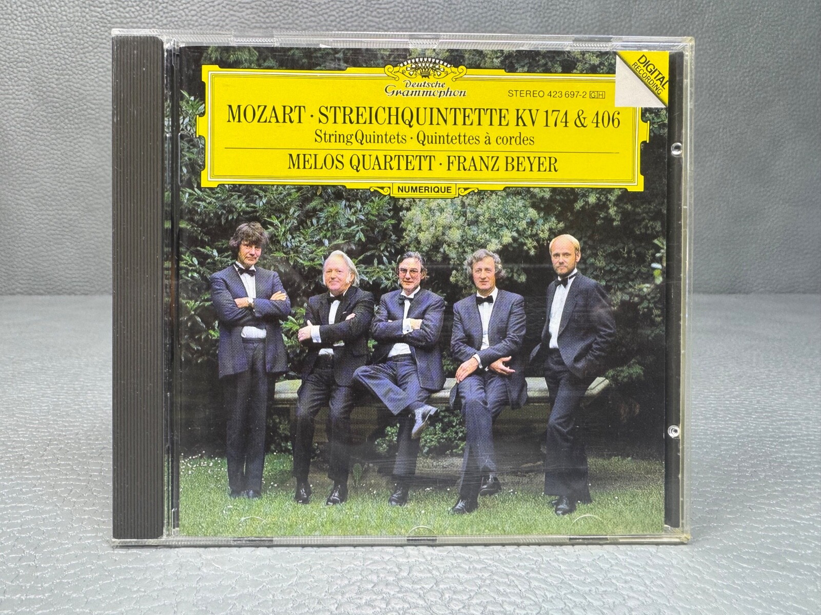 Bild 1 von 2
