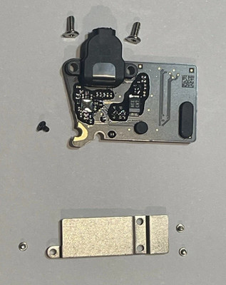 Apple MacBook Air A2337 Audio I/O Board Headphone Jack OEM Tested