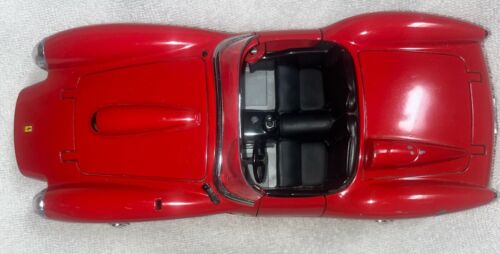 Burago 1/18 Scale Diecast - 3007 1957 Ferrari 250 Testarossa Red Black seats - Picture 2 of 10