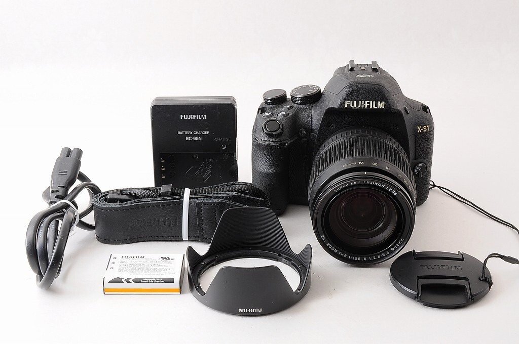 Fujifilm フジフィルム X-S1 12.0MP コンパクトデジタルカメラ
